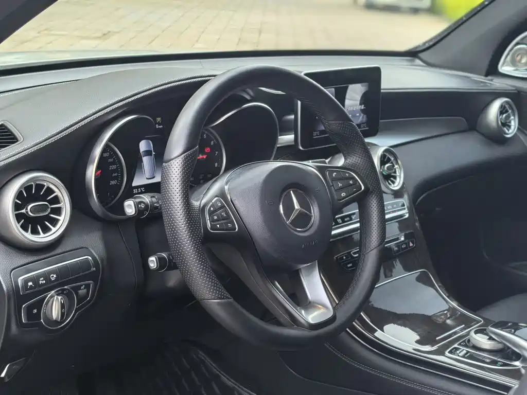 Mercedes-Benz GLC 2018 — фото 8