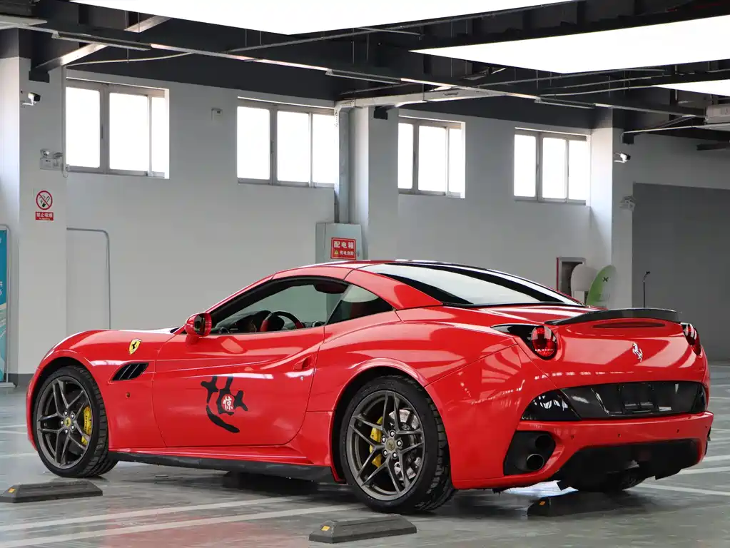 Ferrari California T 2012 — фото 14