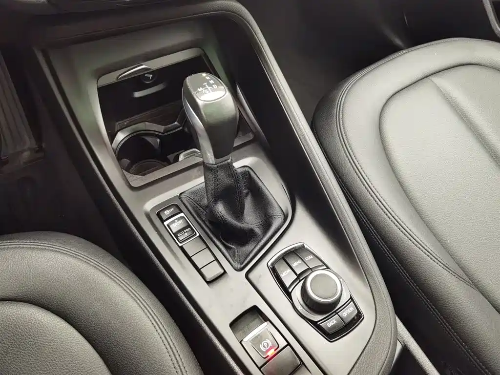 BMW X1 2017 — фото 13