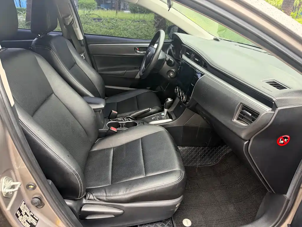 Toyota Corolla 2015 — фото 12