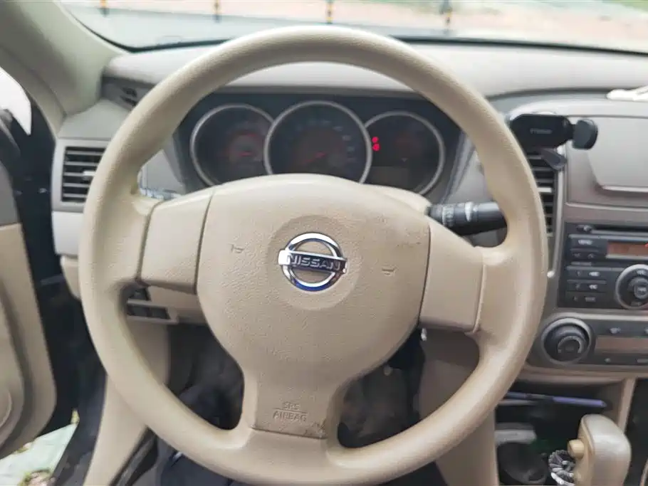 Nissan Sylphy 2015 — фото 15