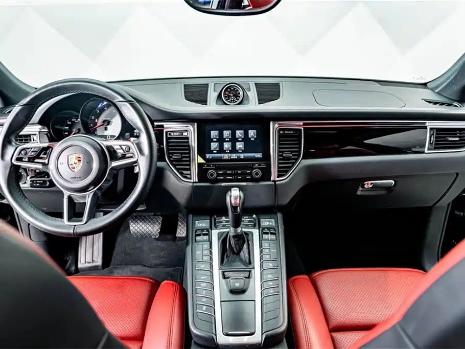 Porsche Macan 2018 — фото 11