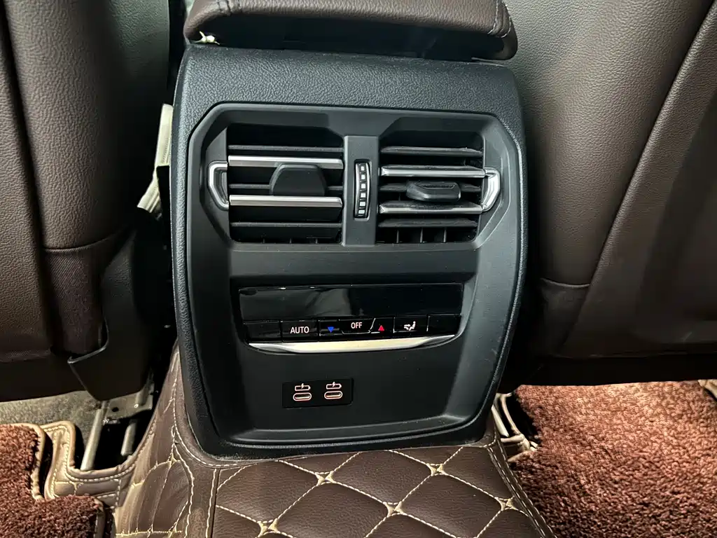 BMW 3 Series 2022 — фото 19