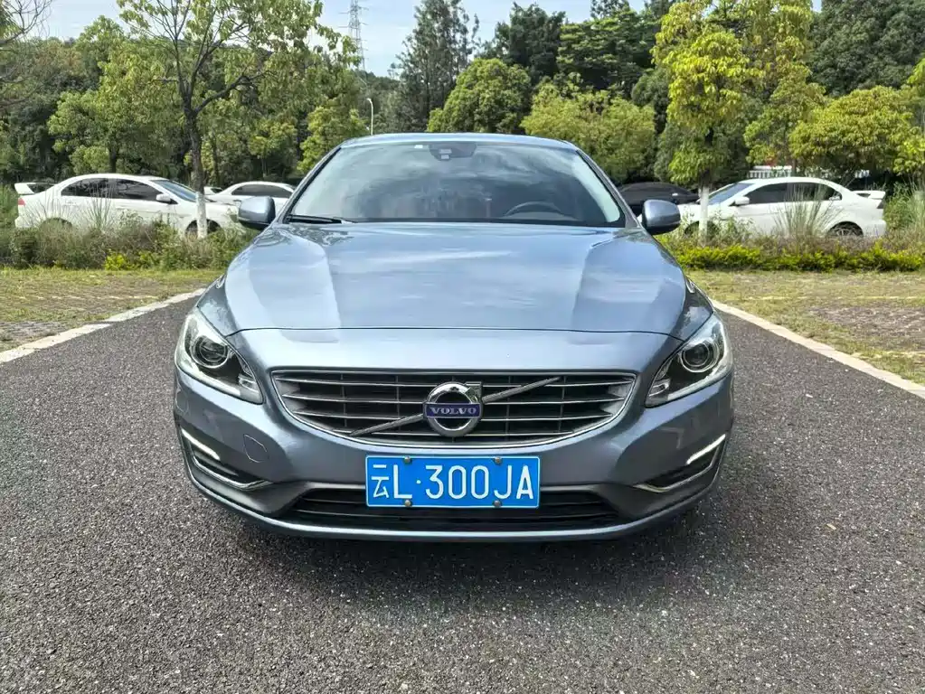 Volvo S60 2017 — фото 2