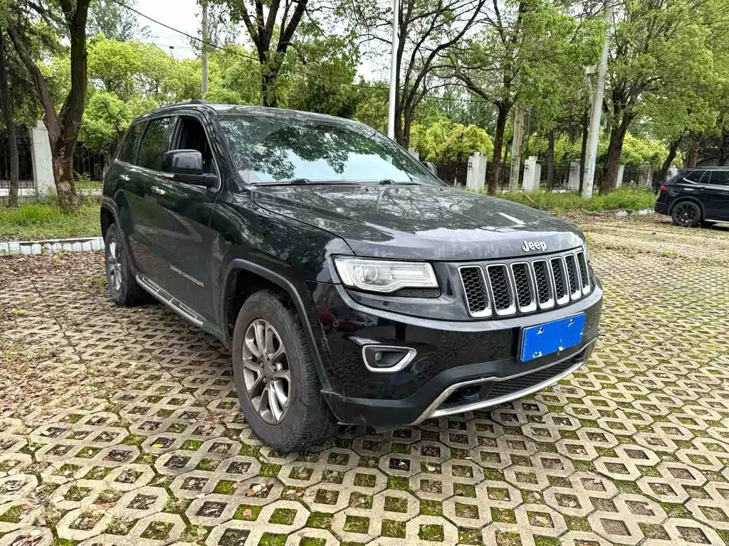 Jeep Grand Cherokee 2016 — фото 3