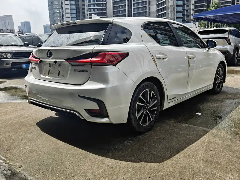 Lexus CT 2021 — фото 12