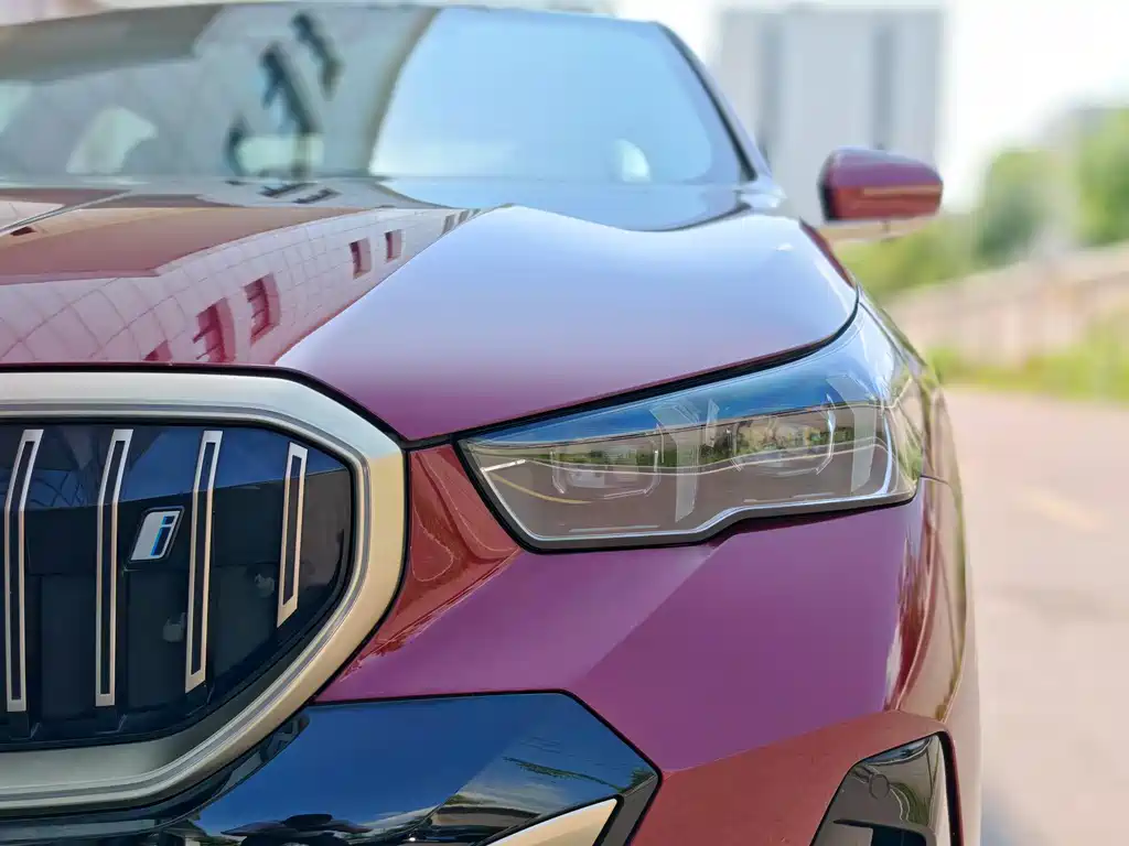 BMW i5 — фото 9