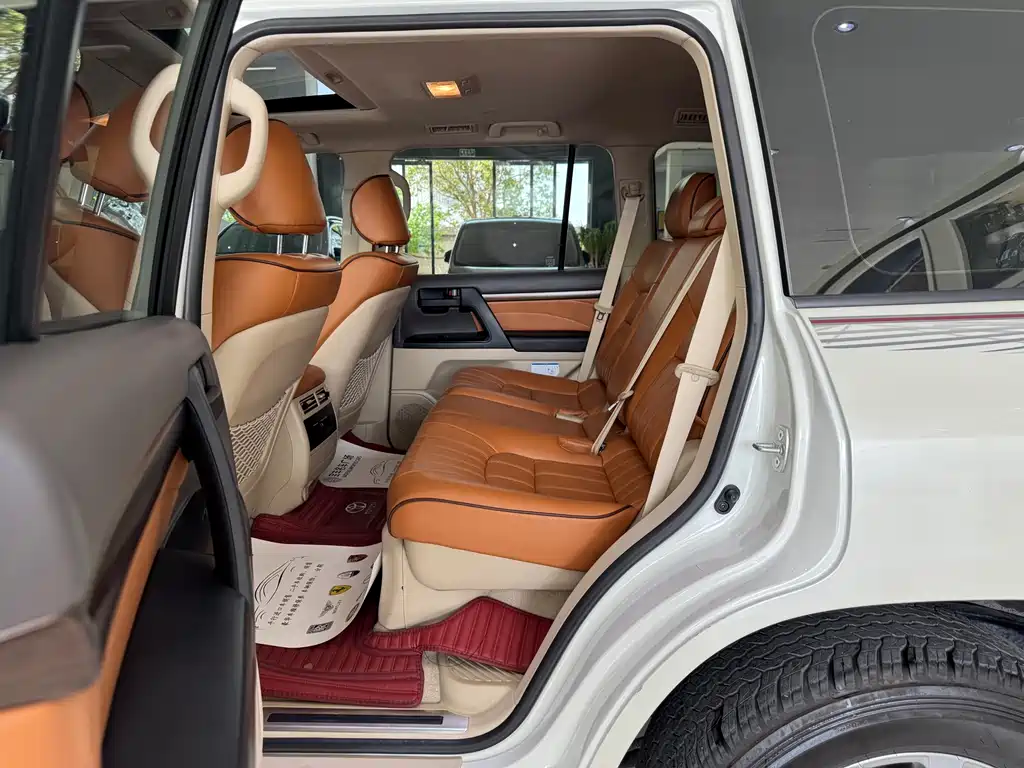 Toyota Land Cruiser 2019 — фото 11