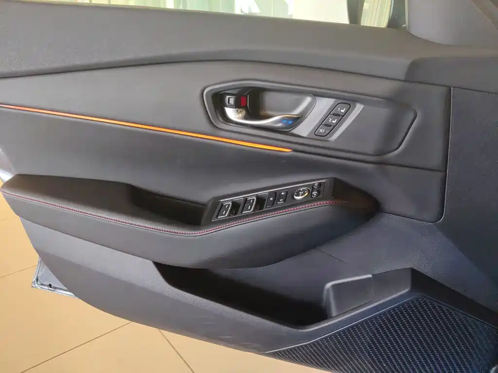Honda Accord 2023 — фото 19