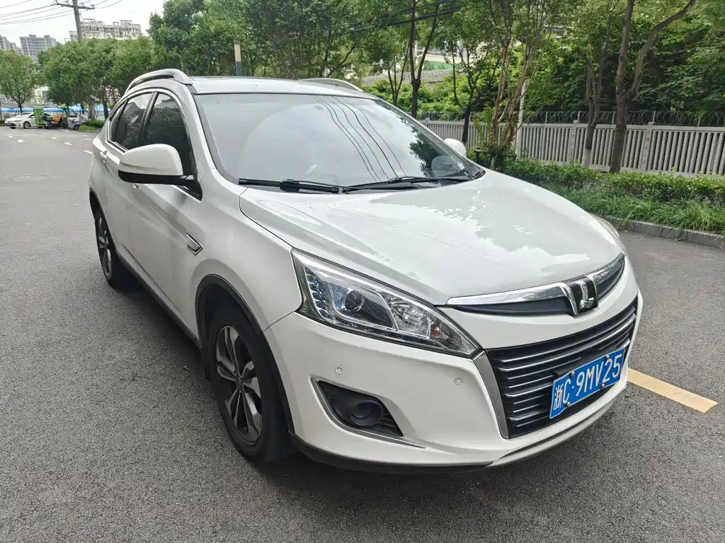 Luxgen U6 2014