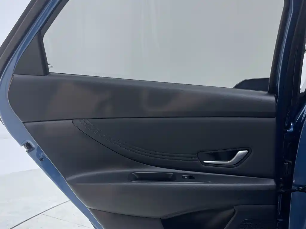 Hyundai Elantra 2022 — фото 14