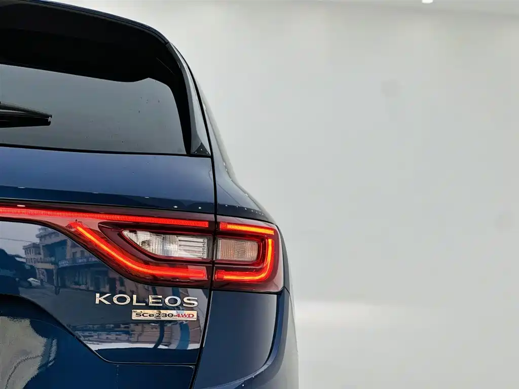 Renault Koleos 2018 — фото 11