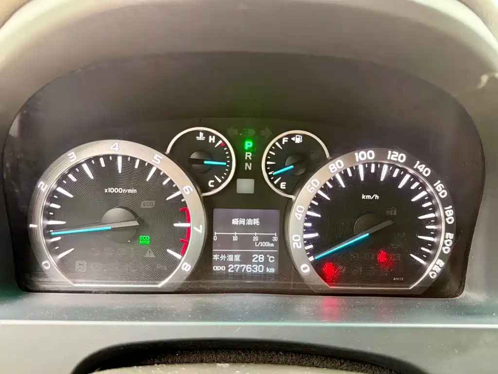 Toyota Alphard 2012 — фото 13