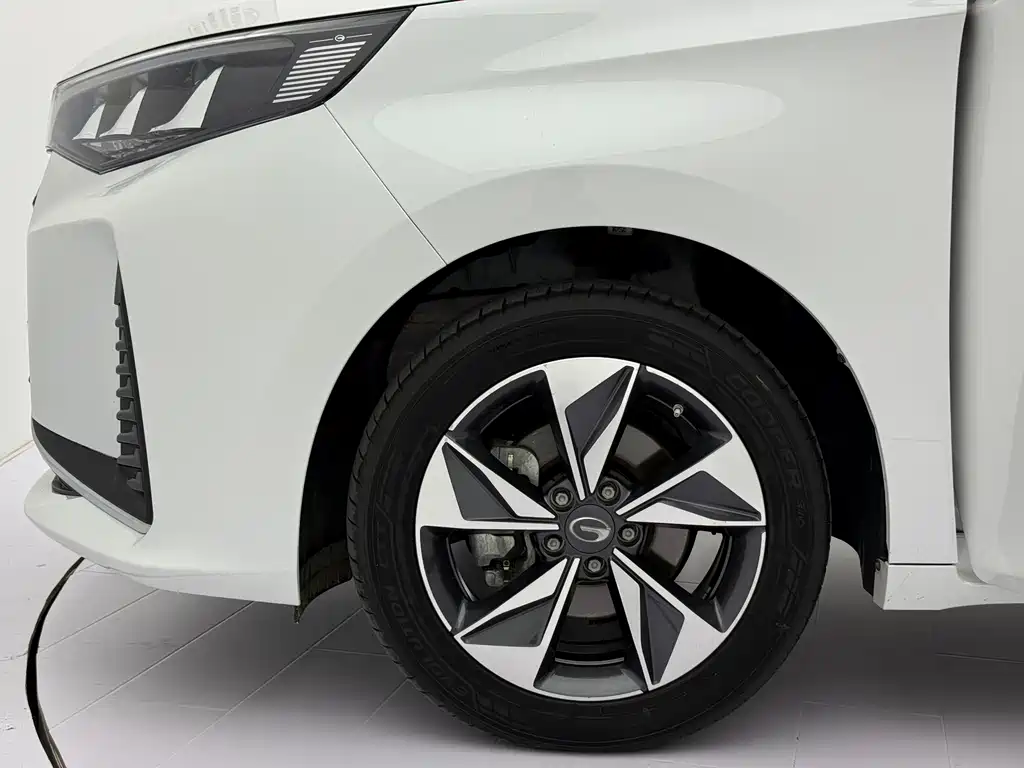 GAC Motor Trumpchi M6 2022 — фото 24