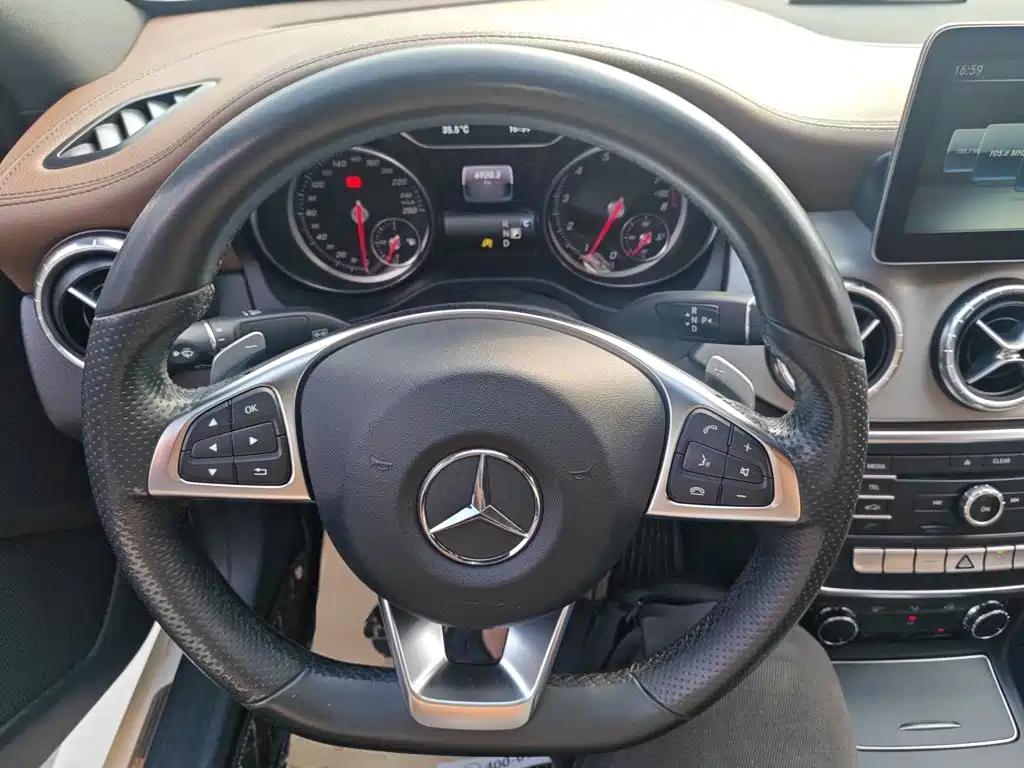 Mercedes-Benz CLA 2016