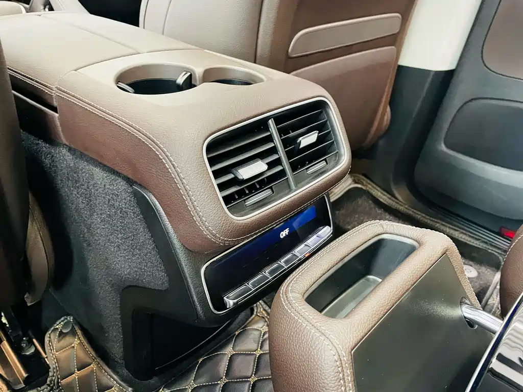 Mercedes-Benz GLS 2023 — фото 18