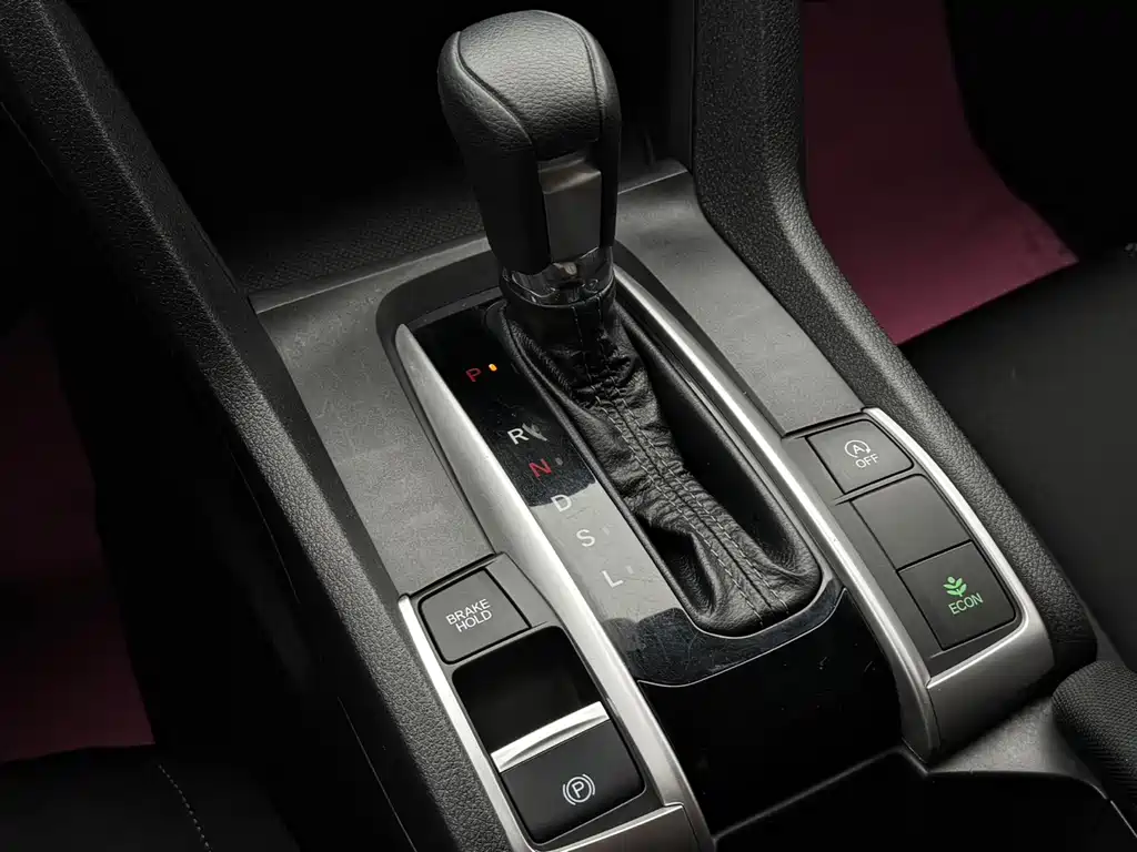 Honda Civic 2020 — фото 16