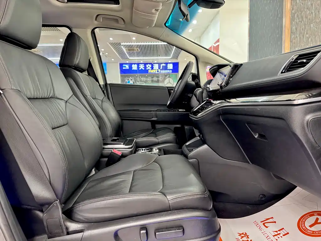 Honda Odyssey 2020 — фото 11