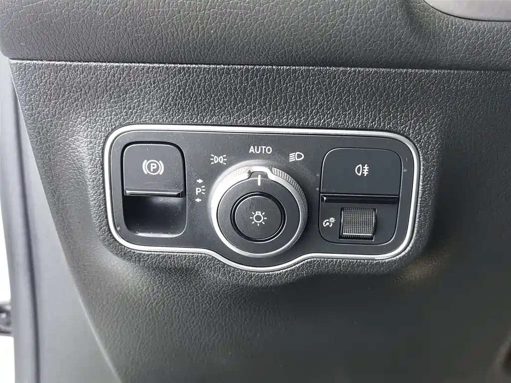 Mercedes-Benz GLB 2022 — фото 21