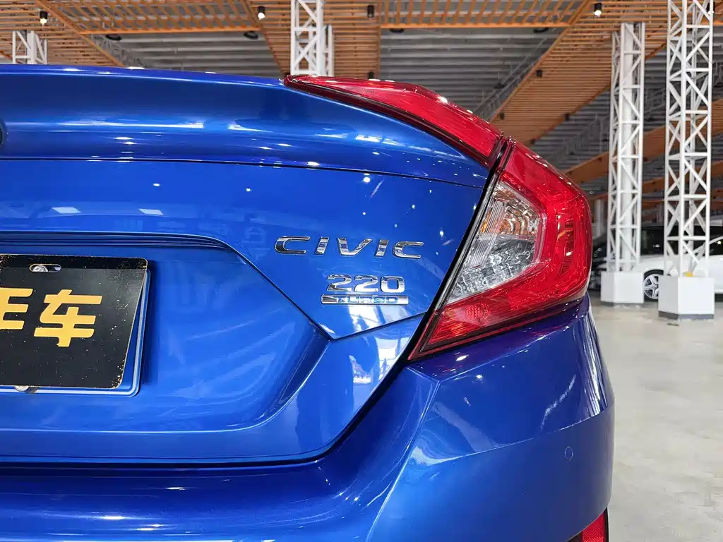 Honda Civic 2019 — фото 24