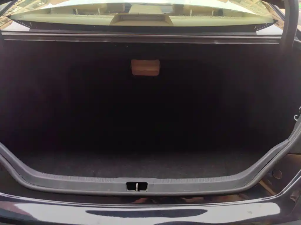 Toyota Camry 2015 — фото 12