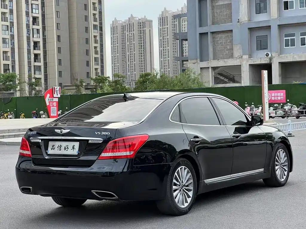 Hyundai Equus 2014 — фото 3