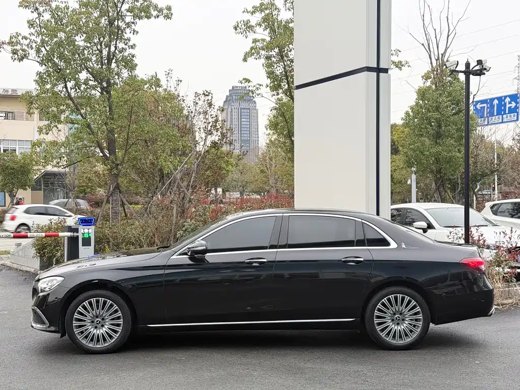 Mercedes-Benz E-Class 2020