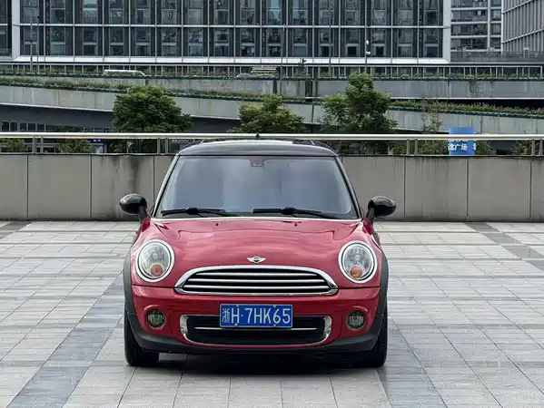 MINI 2012