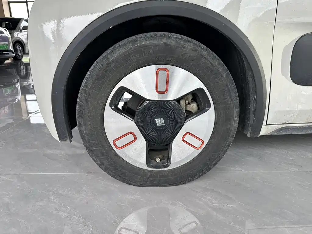 Baojun KiWi EV 2022 — фото 11