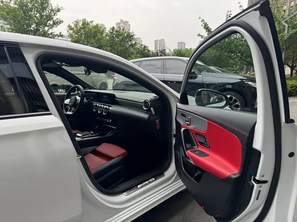 Mercedes-Benz A-Class AMG 2021 — фото 19