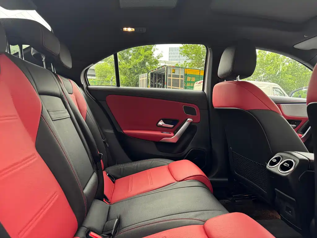 Mercedes-Benz A-Class AMG 2021 — фото 18