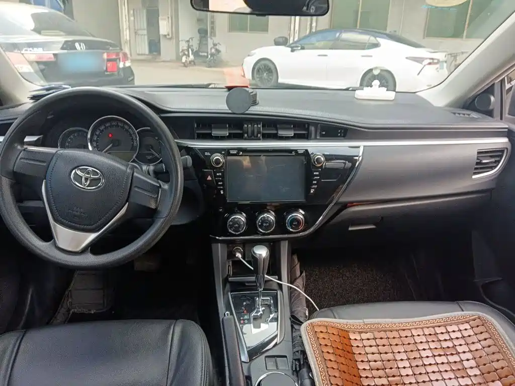 Toyota Corolla 2016 — фото 13