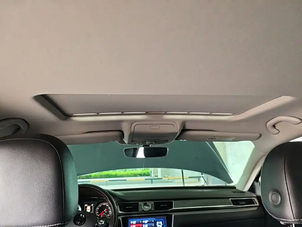 Volkswagen Passat 2018 — фото 18