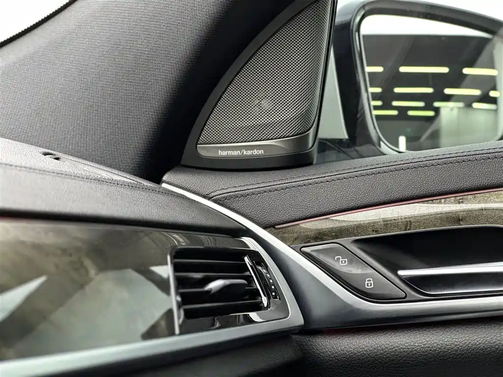 BMW 6 Series GT 2020 — фото 14