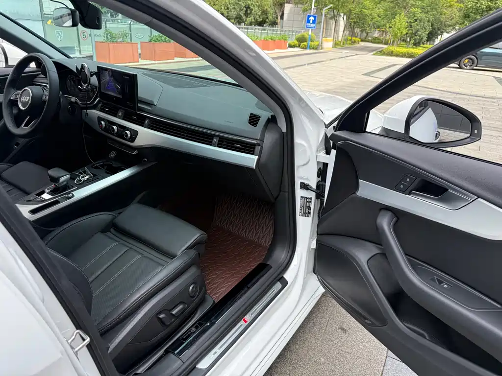 Audi A4L 2022 — фото 42