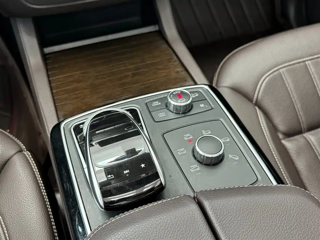 Mercedes-Benz GLS 2018 — фото 13