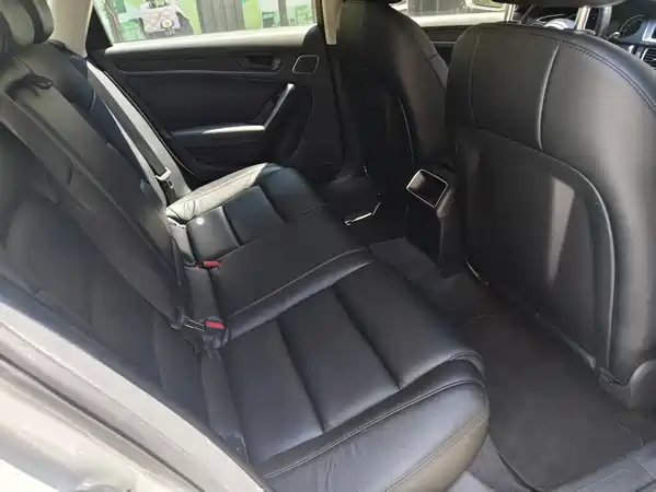 Audi A4L 2012