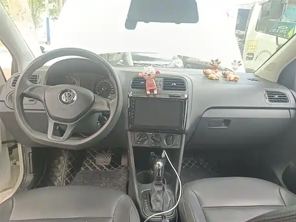 Volkswagen Polo 2016