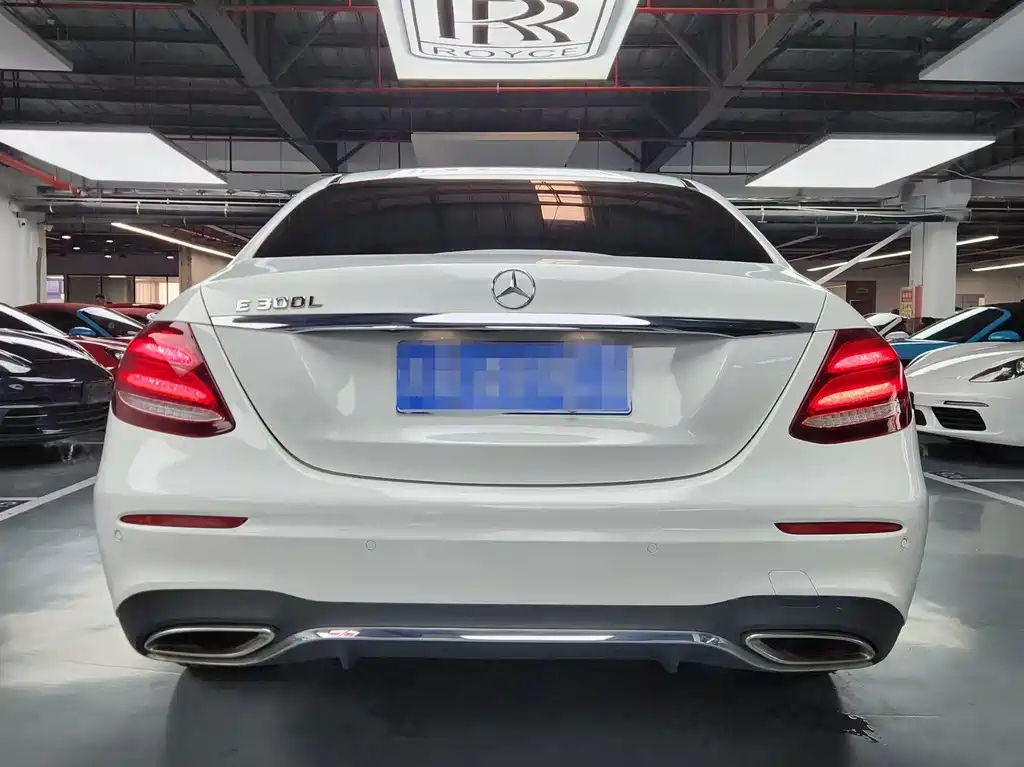 Mercedes-Benz E-Class 2019 — фото 13
