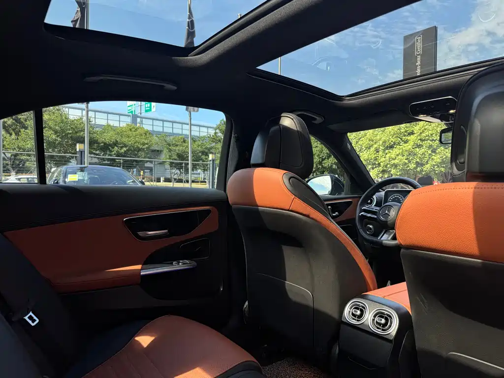 Mercedes-Benz C-Class 2023 — фото 13
