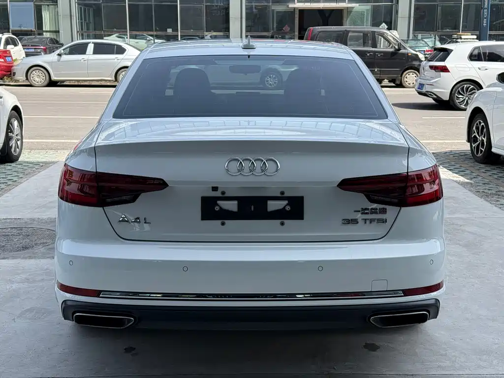 Audi A4L 2019 — фото 4