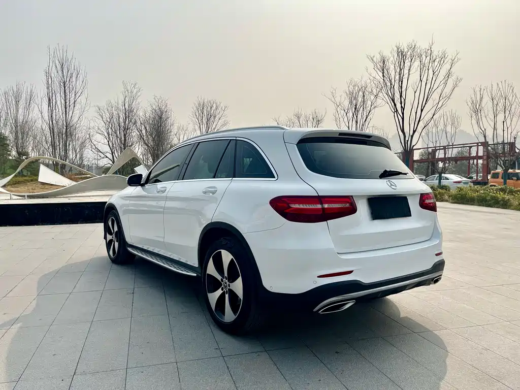 Mercedes-Benz GLC 2018 — фото 18
