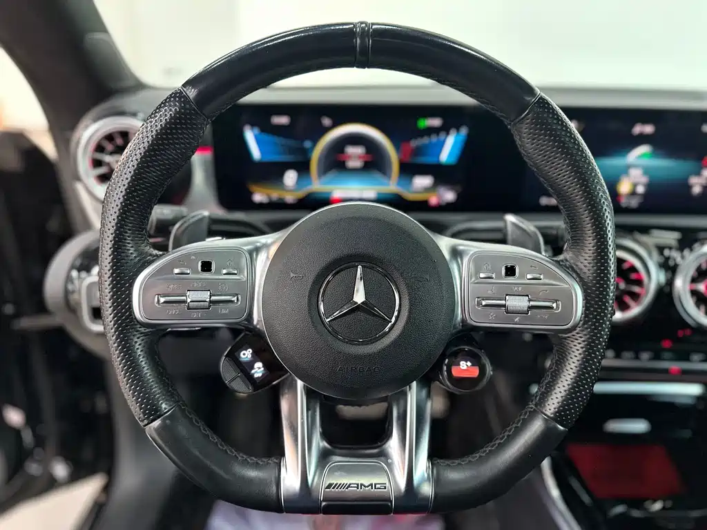 Mercedes-Benz CLA AMG 2022 — фото 9
