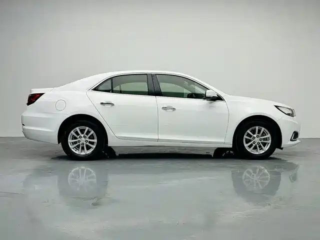 Chevrolet Malibu 2019 — фото 12