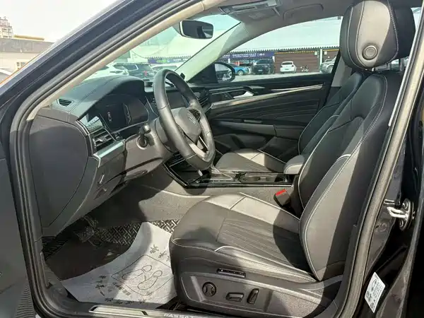 Volkswagen Passat 2023