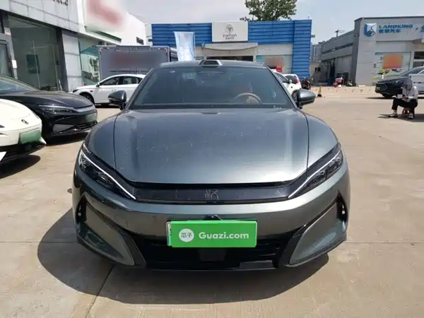 BYD Han L 2025