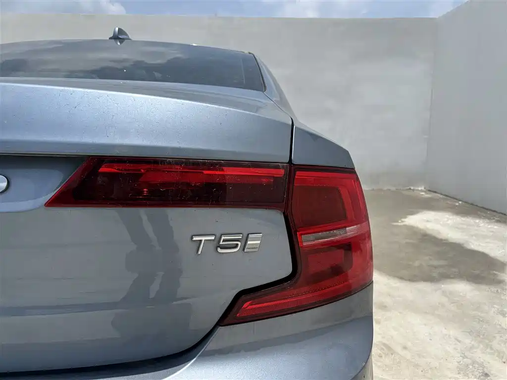 Volvo S90 2020 — фото 16