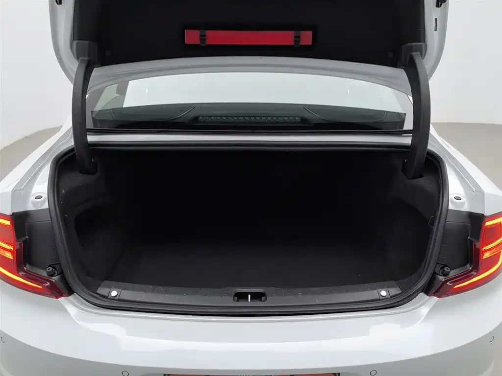 Volvo S90 2019 — фото 16