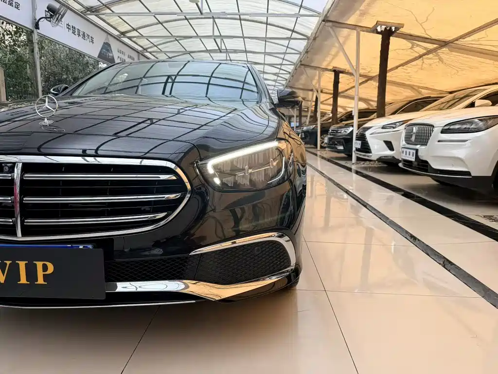 Mercedes-Benz E-Class 2022 — фото 3