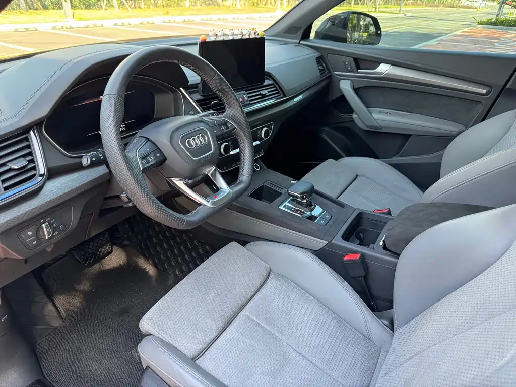 Audi Q5L Sportback 2022 — фото 4